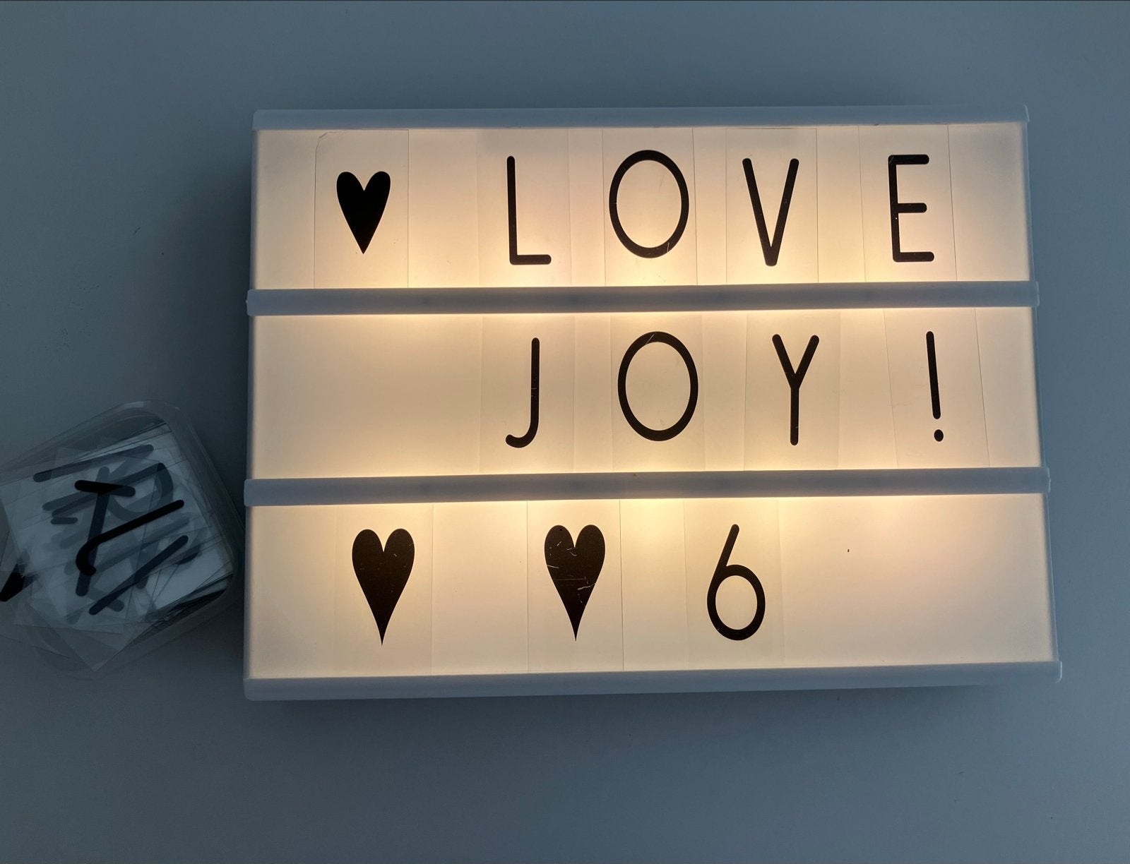 Lightbox met letters en symbolen, Gebruikt, Kunststof, Ophalen of Verzenden, Modern