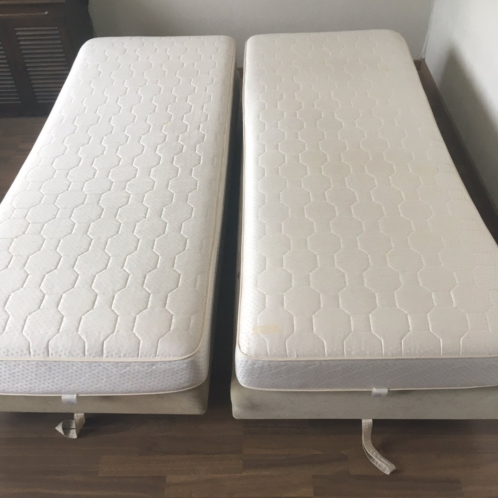 2x Pullman box spring bedden in perfecte staat, Ophalen