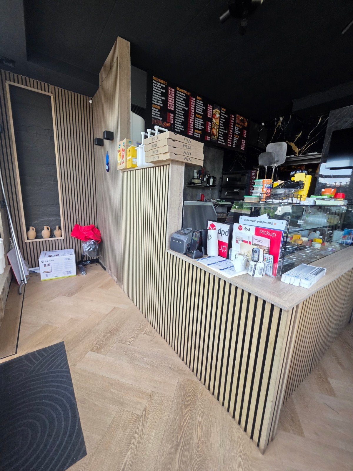 Met SPOED TE KOOP HORECA OVERNAME LOCATIE in Ijmuide