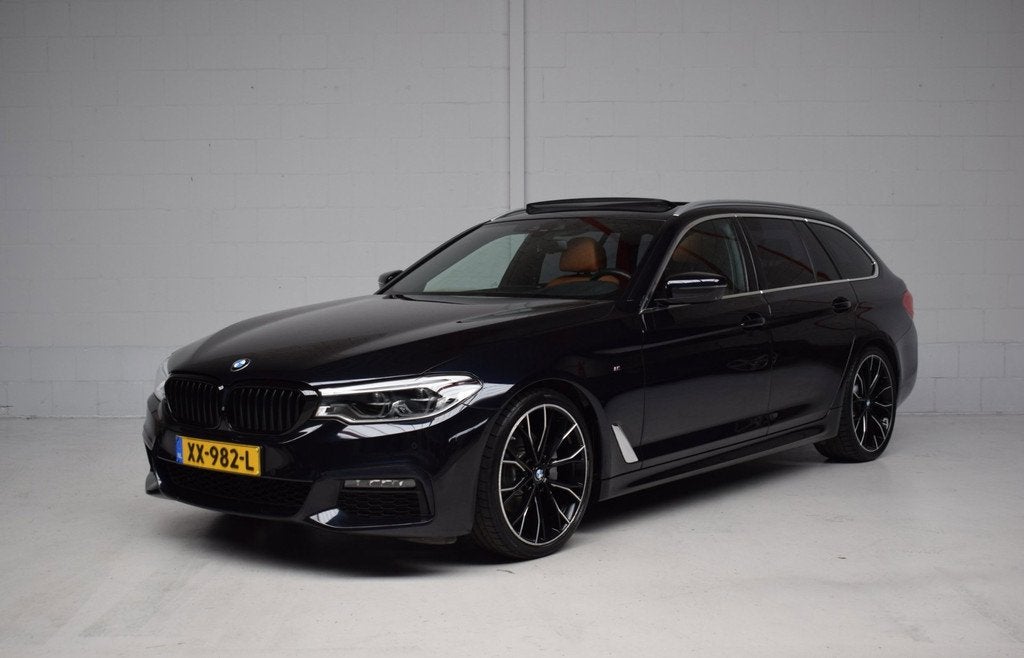 BMW 5-serie Touring 520i 184PK AUT8 M-SPORT ORG.NED / PANORA, Automaat, 1998 cc, Achterwielaandrijving, Euro 6