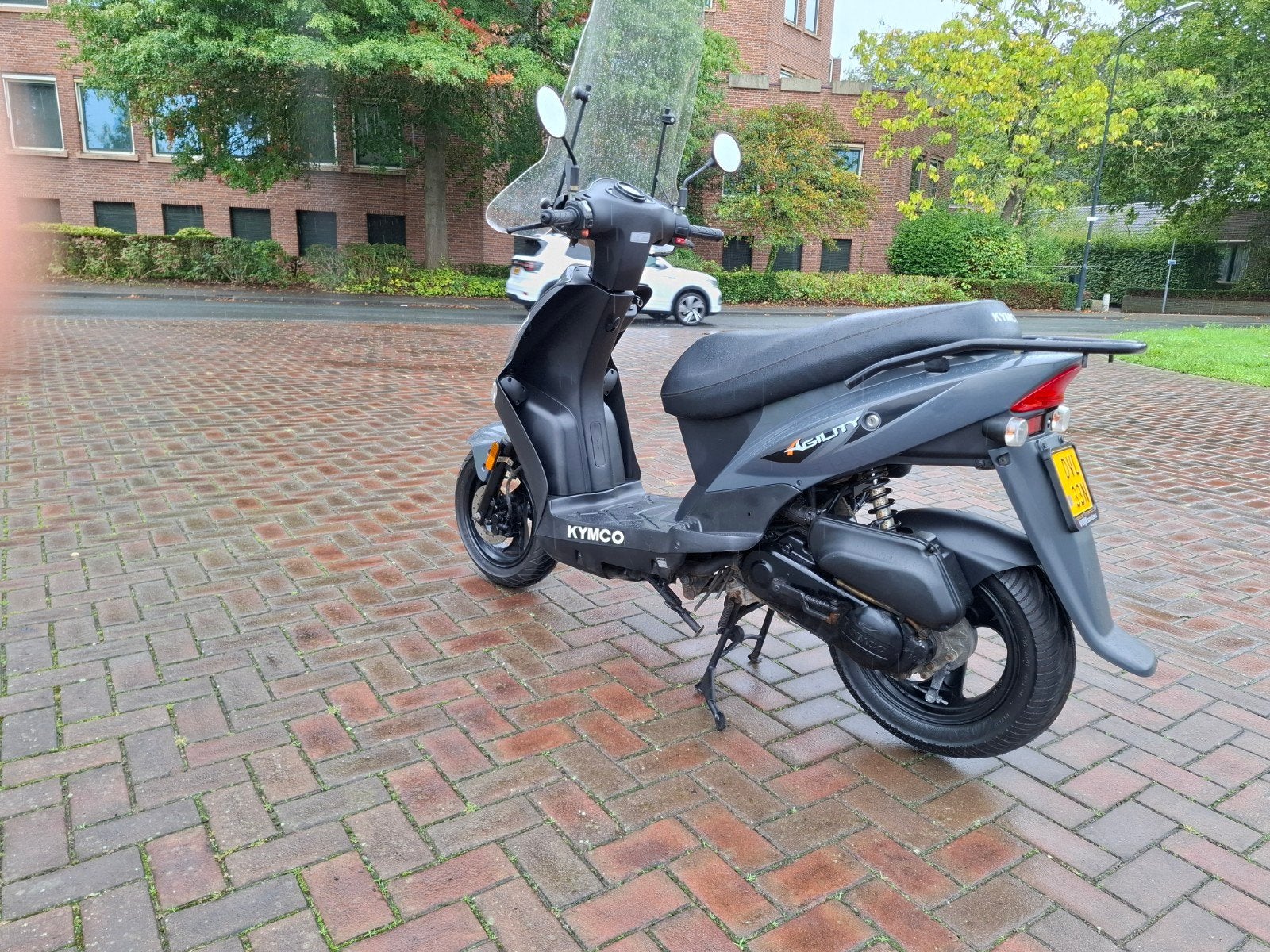 Foto 5 van Kymco Agility 45km bromscooter
