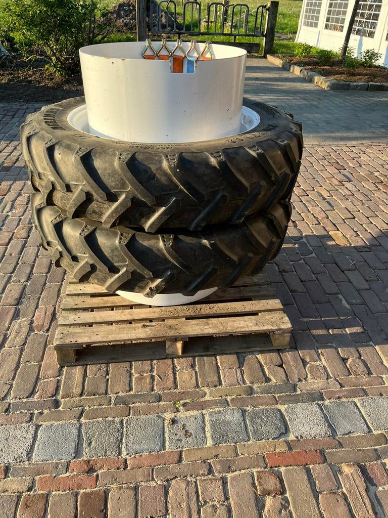 Cultuur Dubbelluchten 270/95R32, Zakelijke goederen, Agrarisch | Onderdelen | Banden, Velgen en Assen, Ophalen