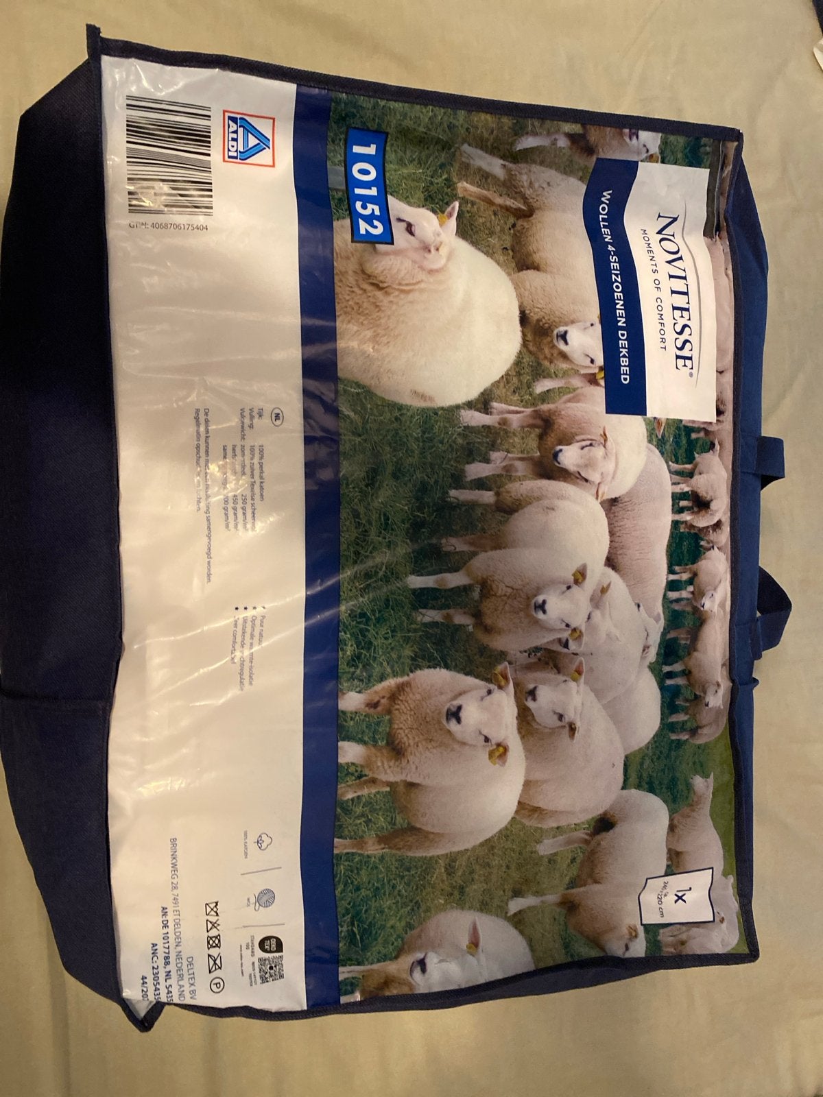 Wollen 4-seizoenen dekbed 240x220 cm - Zo goed als nieuw, Huis en Inrichting, Slaapkamer | Beddengoed, Ophalen, Zo goed als nieuw