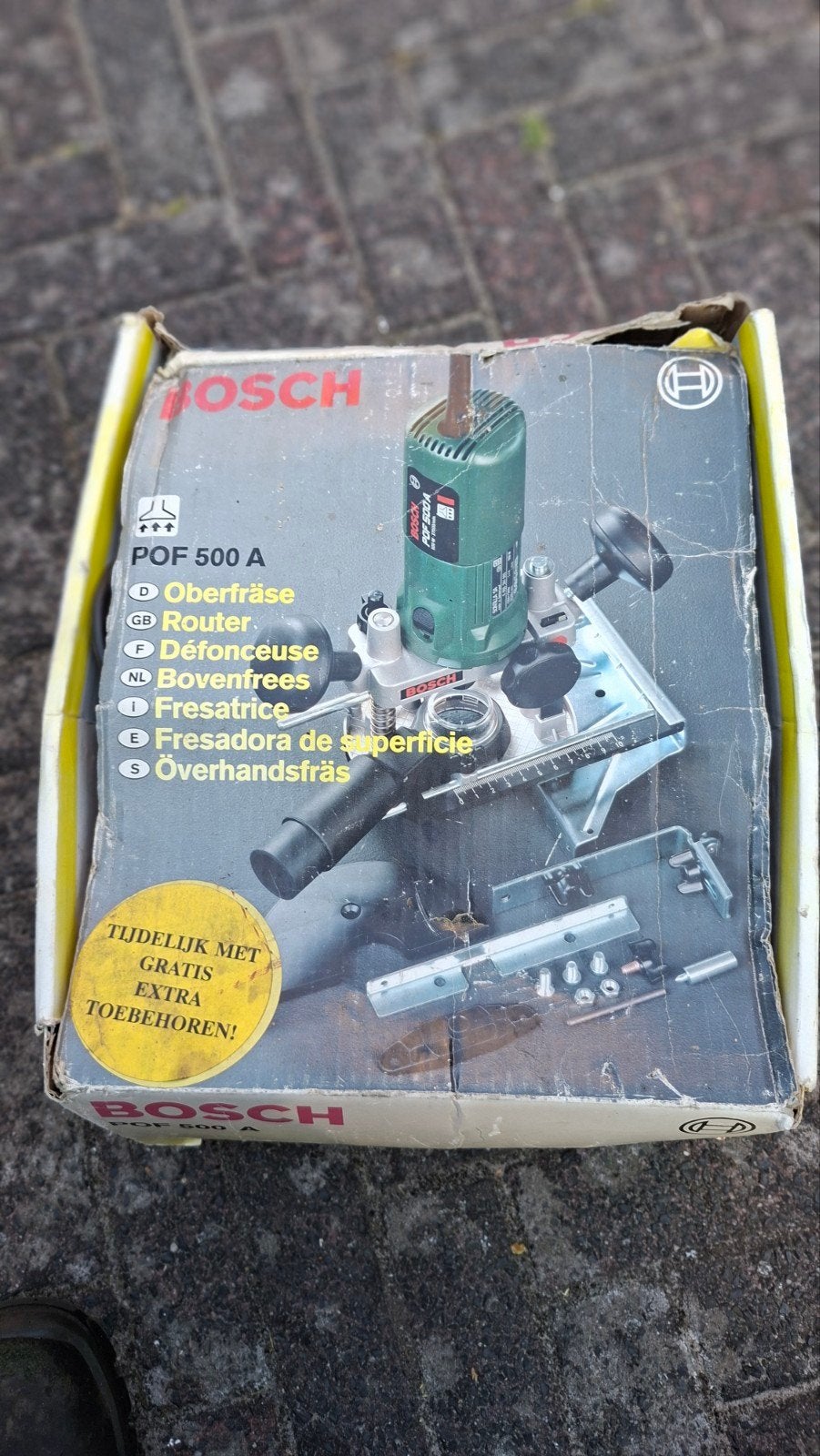 Bosch POF 500A bovenfrees met accessoires en freesjes, Ophalen of Verzenden, Zo goed als nieuw, Bovenfrees, Bosch