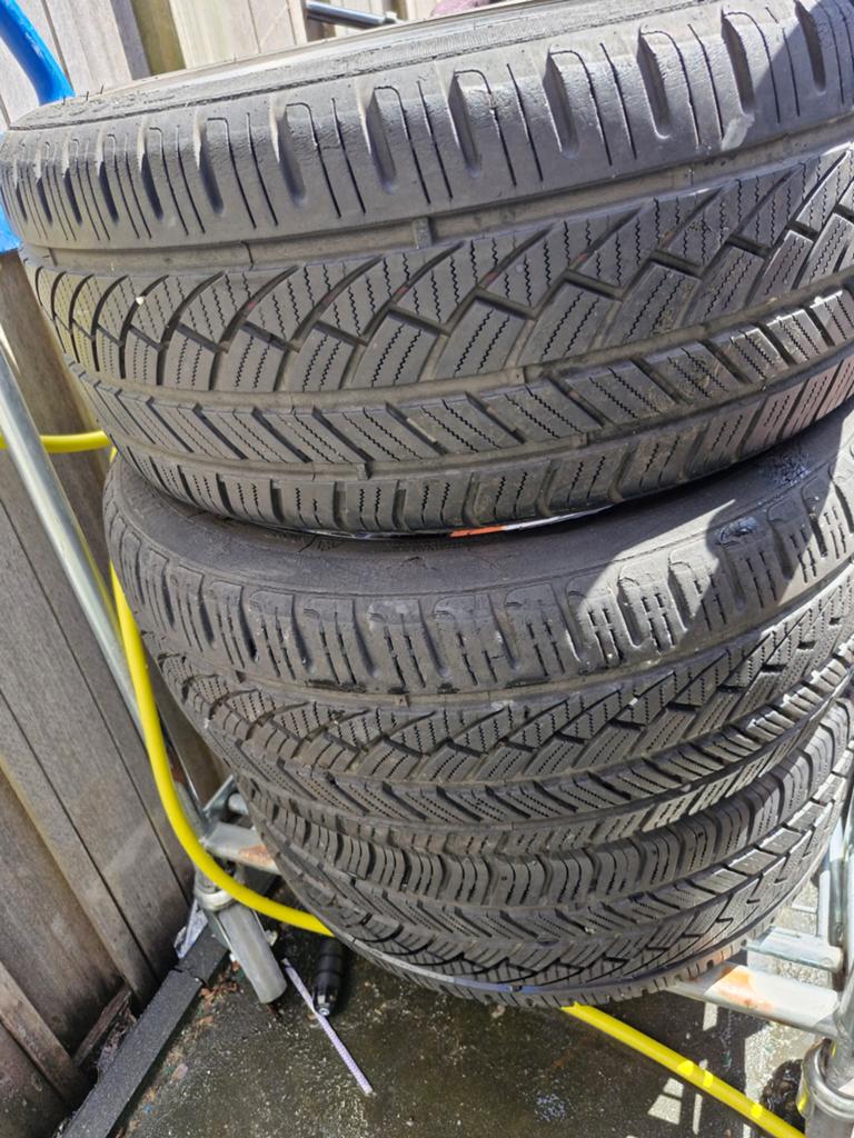 Zomerbanden 225/45ZR17 - Gebruikt, Auto-onderdelen, Banden en Velgen, Gebruikt, 17 inch, Ophalen of Verzenden, Band(en)