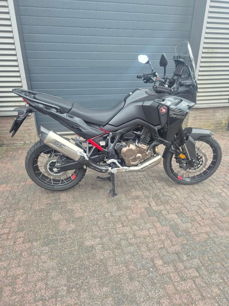 Honda Africa twin CRF1100    (2870 km), 2 cilinders, Meer dan 35 kW, Toermotor, Handgeschakeld
