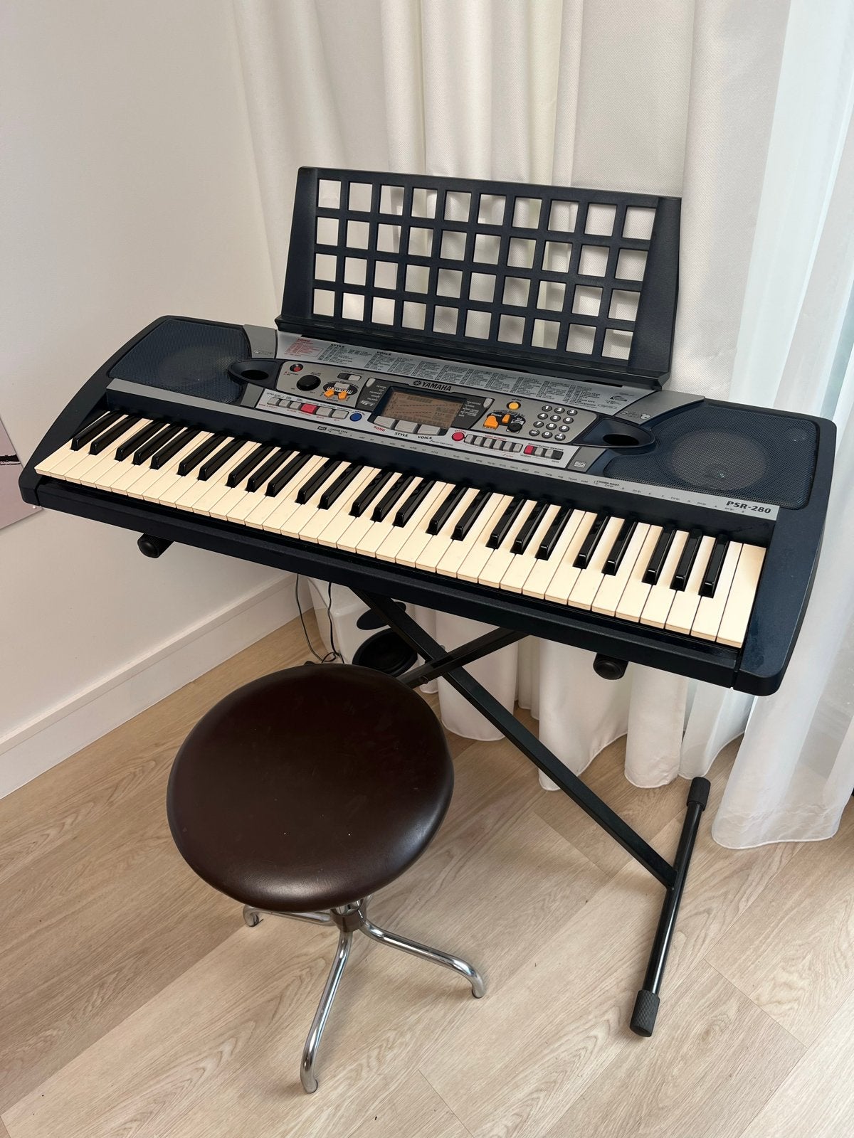 Yamaha PSR-280 Keyboard met standaard en kruk, Ophalen, Yamaha, Met standaard, 61 toetsen