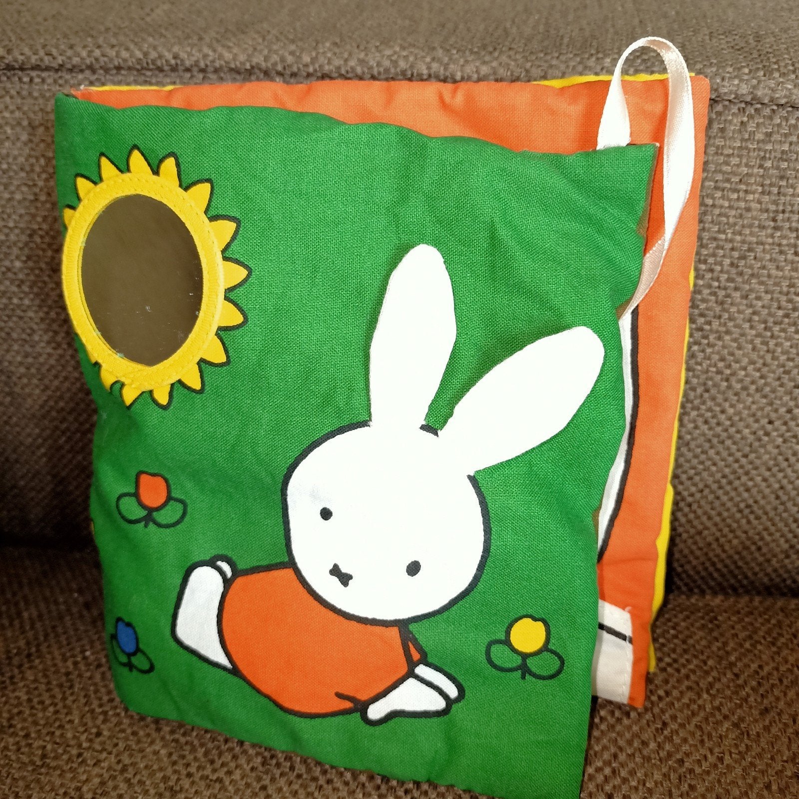 Vintage nijntje stoffen activiteiten boekje., Kinderen en Baby's, Gebruikt, Overige merken, Met geluid, Konijn