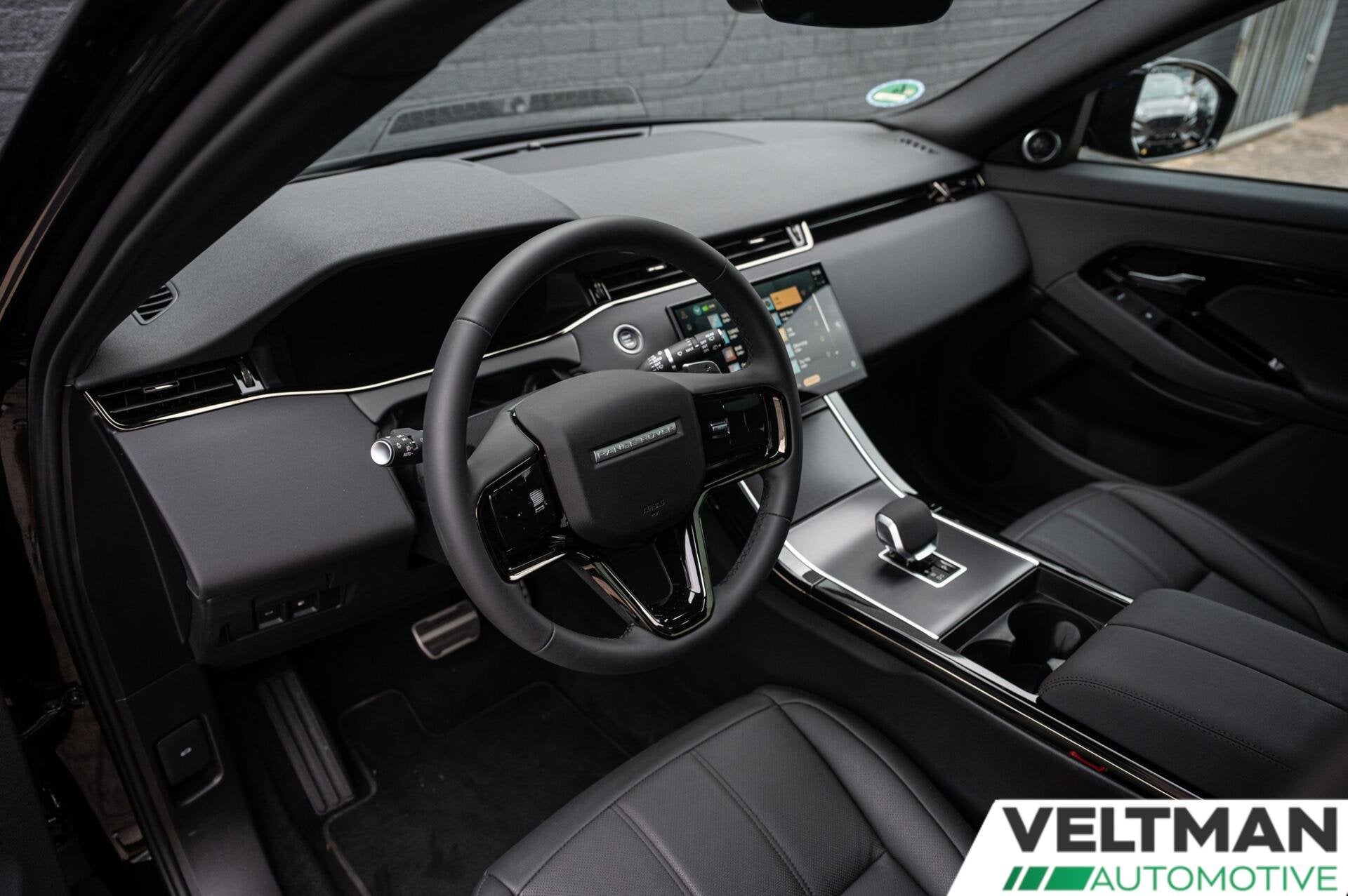 Land Rover Range Rover Evoque 1.5 P270e PHEV PANO MERIDIAN A, Auto's, Automaat, Dealer onderhouden, Zwart, Zwart