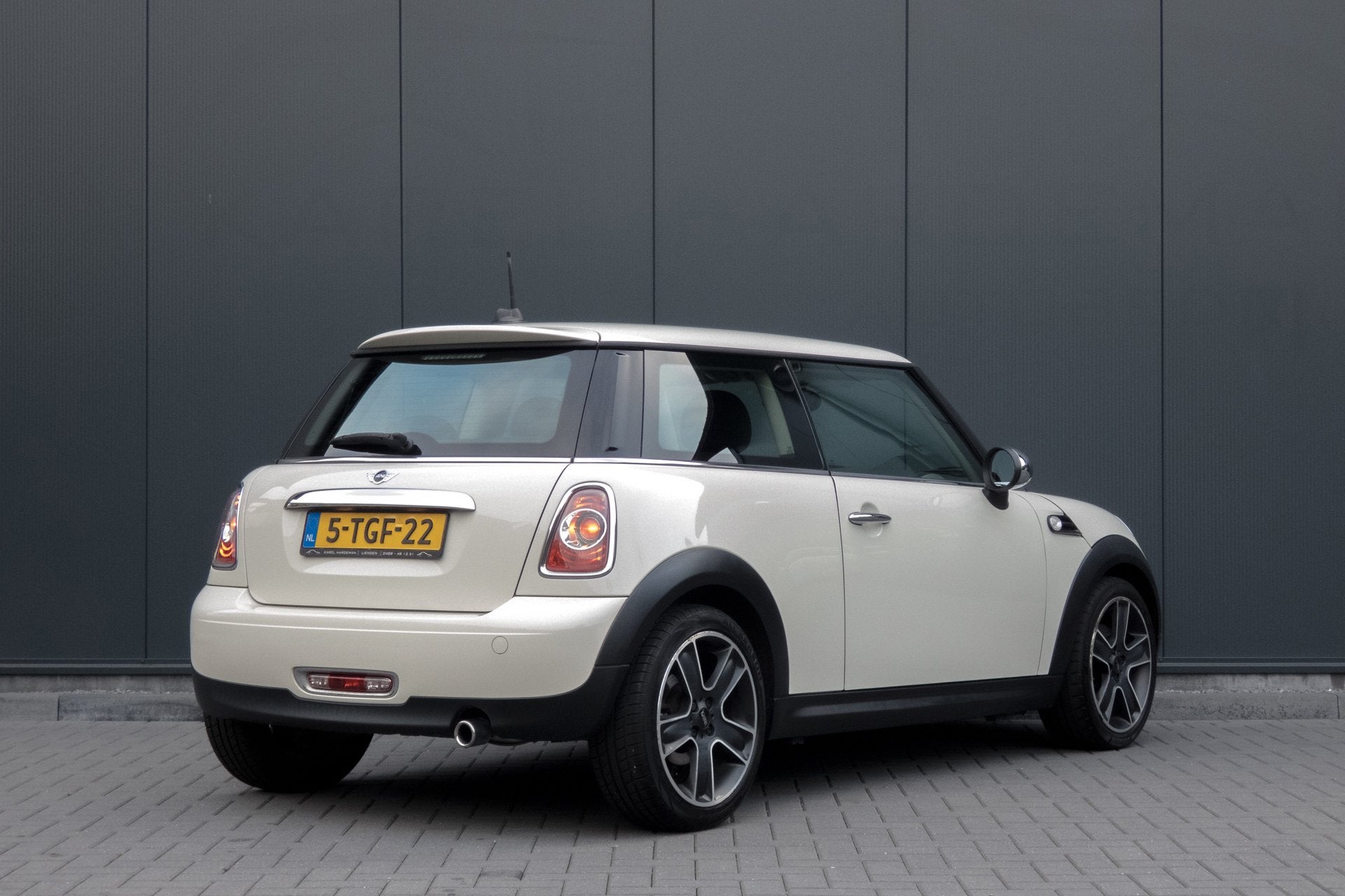 Mini 3-Deurs 1.6 One Chili | Navigatie | Bluetooth | Multifu, Auto's, Voorwielaandrijving, Gebruikt, 4 cilinders, 4 stoelen
