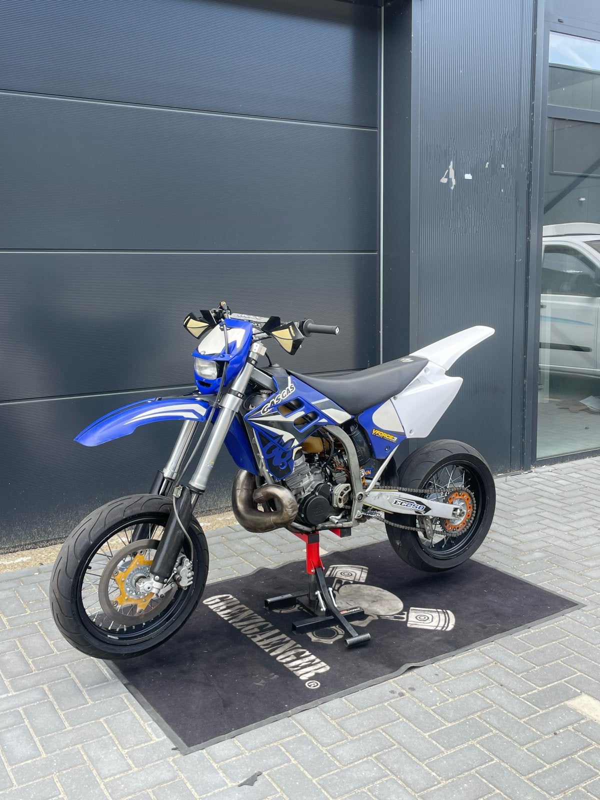 GasGas EC 250cc Supermoto 2-Takt 2007 Zeer fel, Goede motor, Fietsen en Brommers, Ophalen of Verzenden, Overige merken