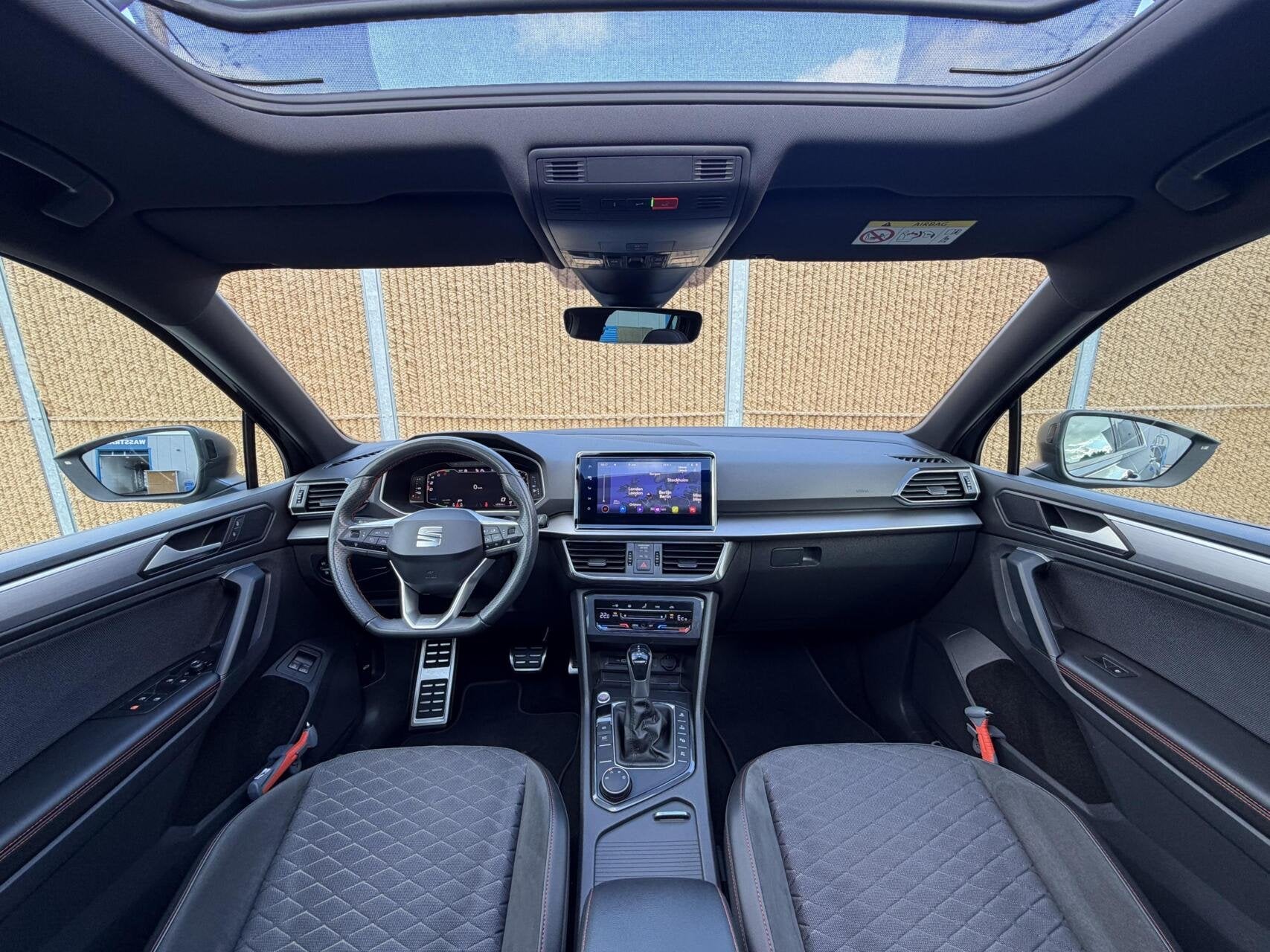 Seat Tarraco 1.4 TSI e-Hybrid PHEV FR Business Intense Panor, Auto's, Euro 6, 4 cilinders, Hybride Elektrisch/Benzine, 111 €/maand
