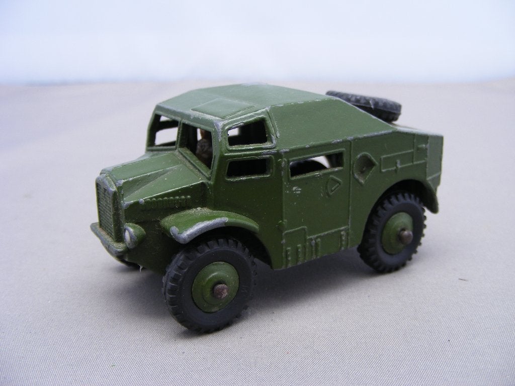 Field artillery tractor dinky toys 688, Ophalen of Verzenden, Gebruikt, Bus of Vrachtwagen, Dinky Toys
