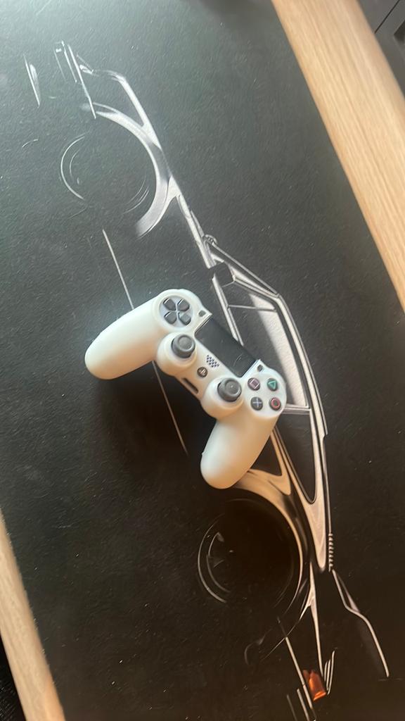 Ps4 controller, Computers en Software, Joysticks, Ophalen of Verzenden, Zo goed als nieuw