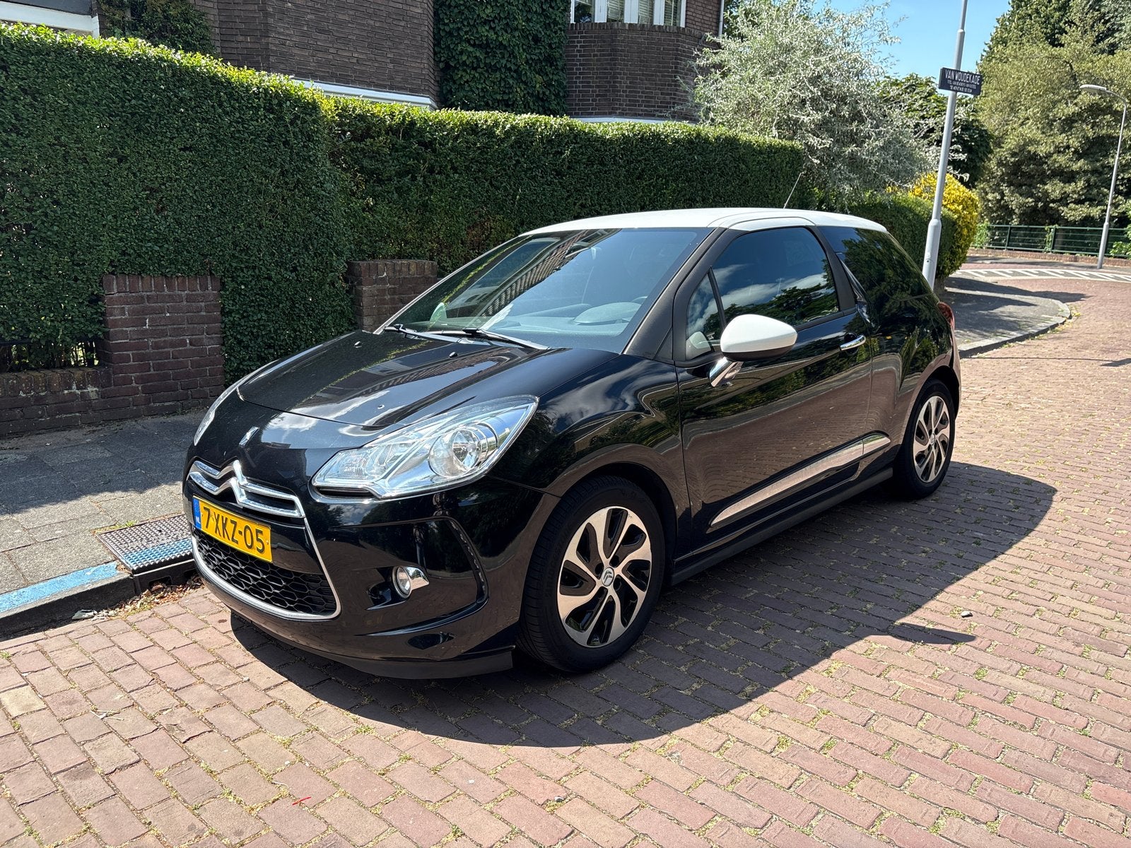 Citroën DS3 1.6 Hdif 73KW 2014 Zwart, Voorwielaandrijving, 4 cilinders, Zwart, Origineel Nederlands