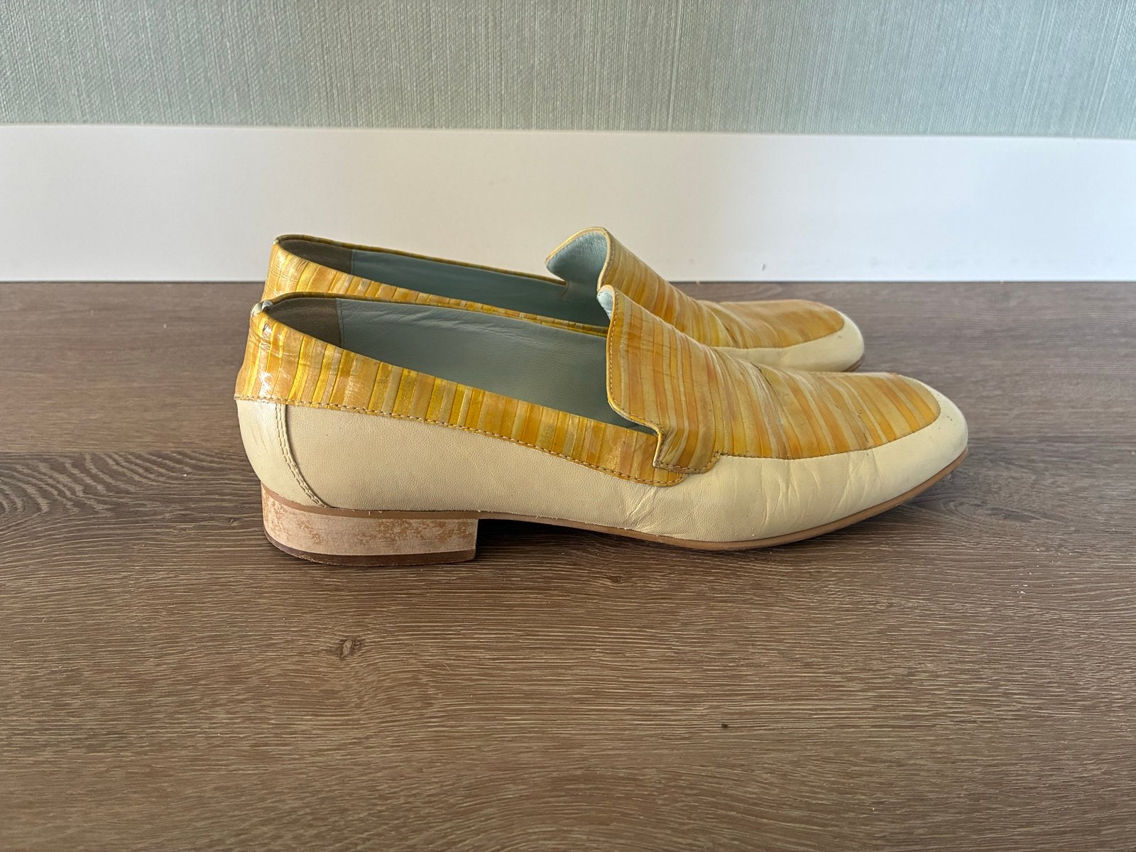 Roberto d'Angelo dames instappers - Maat 39, Kleding | Dames, Schoenen, Ophalen of Verzenden, Gedragen, Geel, Instappers
