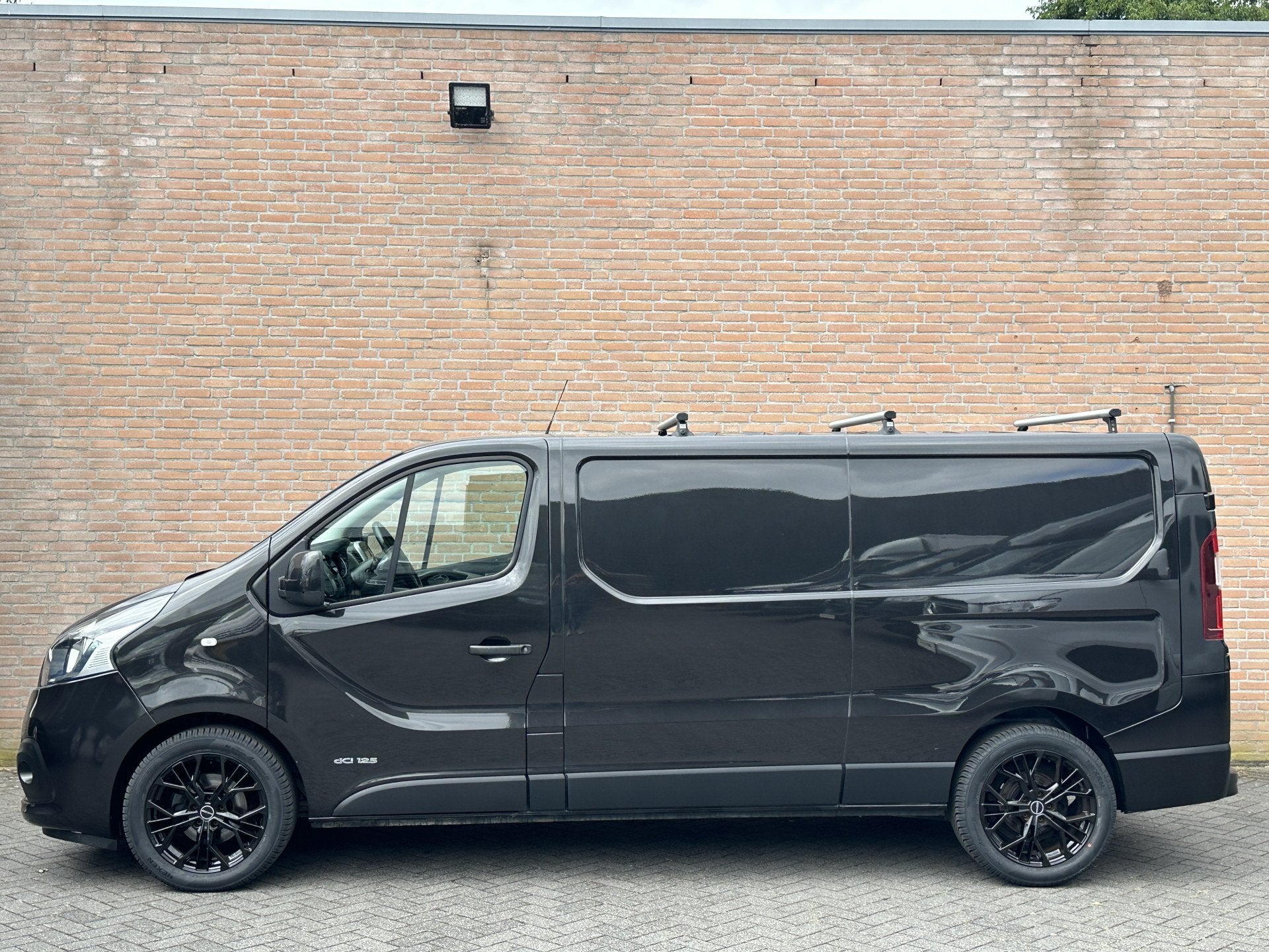 Foto 15 van Nissan NV300 1.6dCi 125PK Lang Black Edition / Cruisecontrol