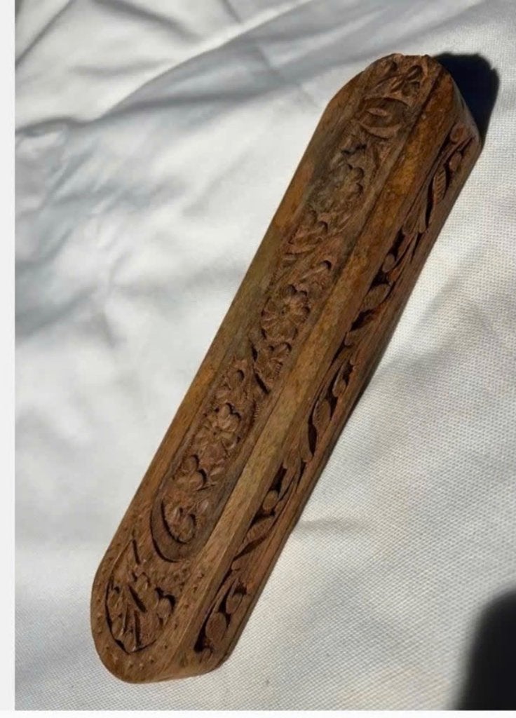 Houten kistje met snijwerk voor pennen op bureau, Minder dan 50 cm, Minder dan 50 cm, Ophalen of Verzenden, Zo goed als nieuw