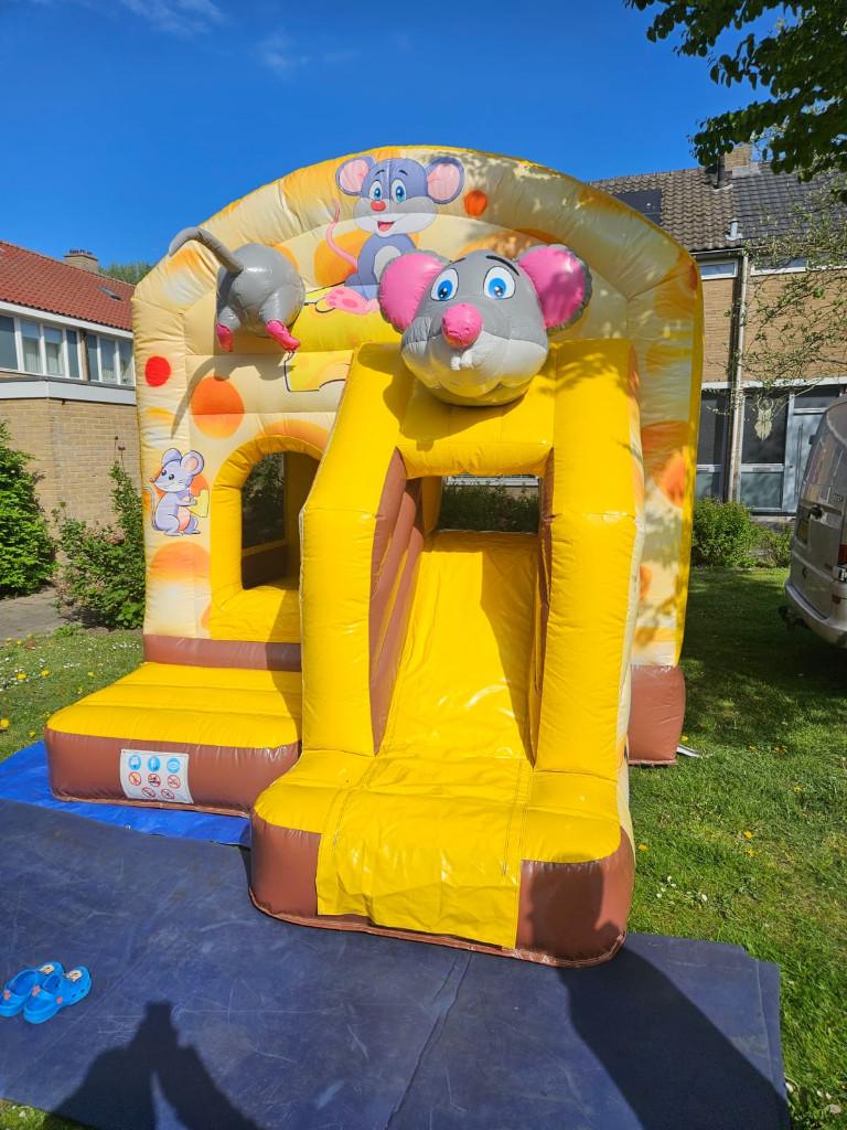 Muizenfeest springkussen incl. plaatsen te huur!, Ophalen, Zo goed als nieuw, Overige