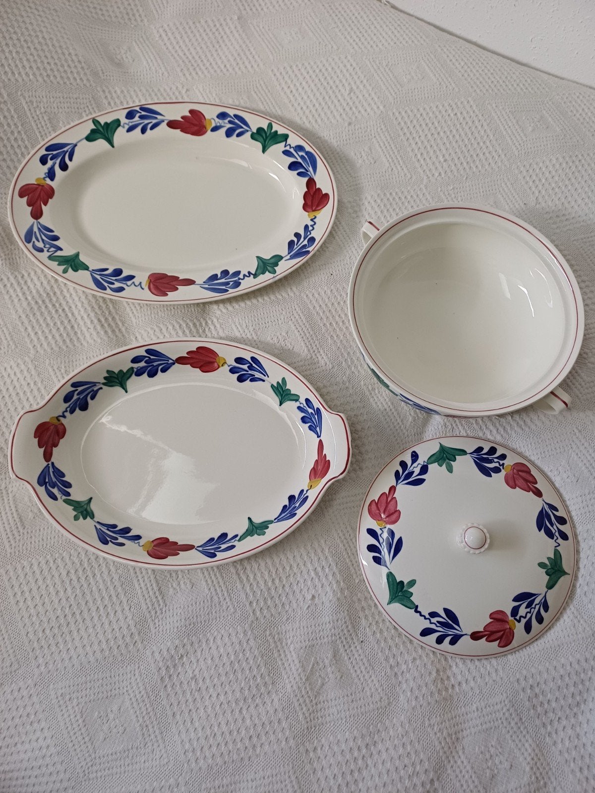 Boerenbont serveerset met schalen en dekschaal, Keramiek, Landelijk/Boerenbont, Ophalen of Verzenden, Schaal of Schalen