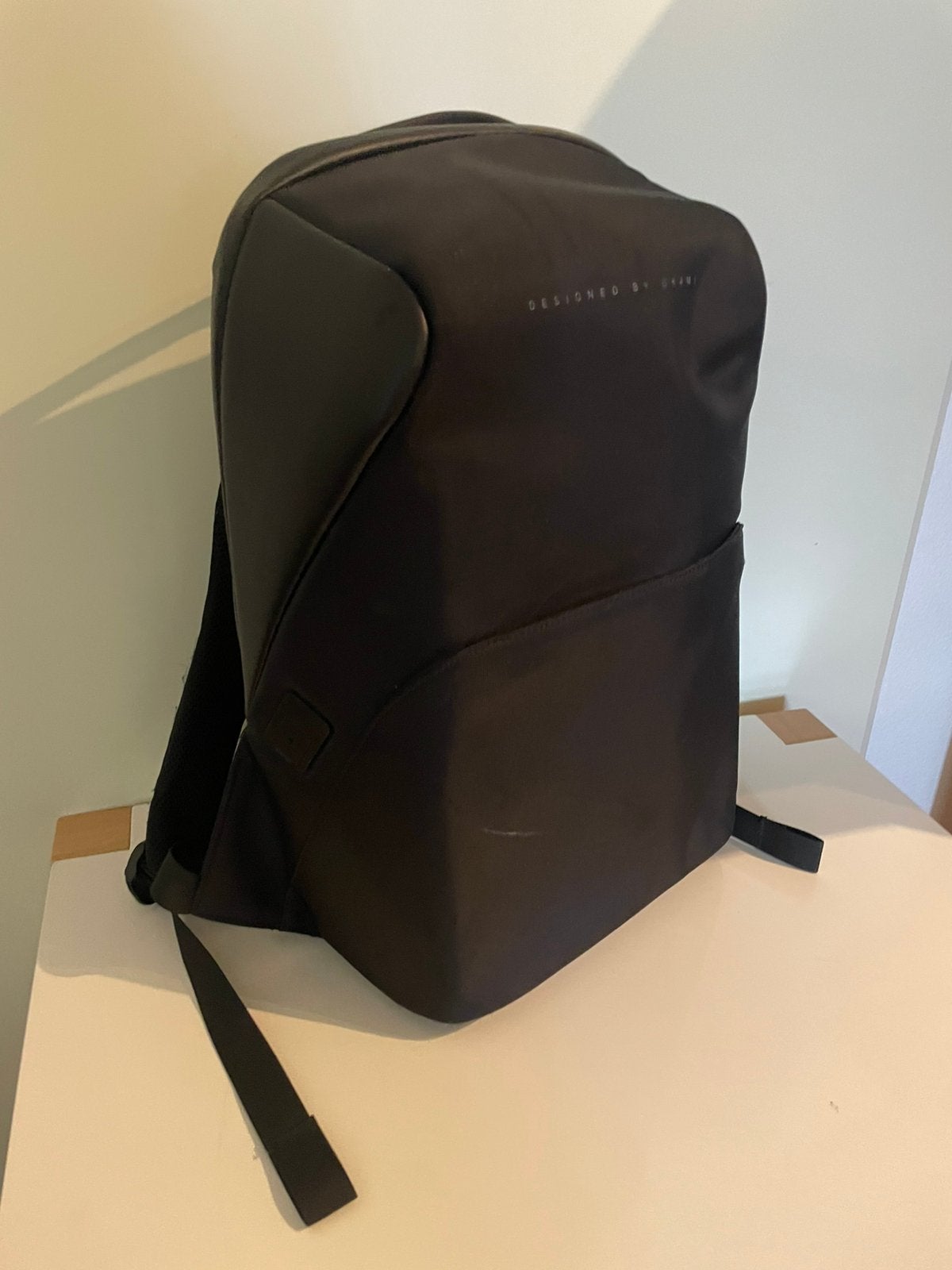 Zwarte rugzak met USB-oplaadpoort, 25 tot 40 cm, Zo goed als nieuw, Ophalen, Overige merken