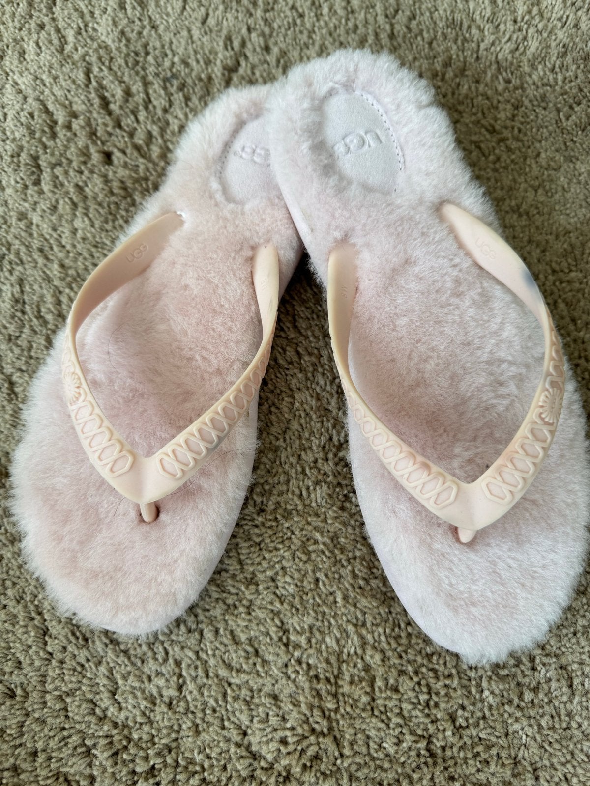 Ugg teenslipper gevoerd schapenwol roze maat 39, Kleding | Dames, Ophalen, Zo goed als nieuw, Roze, Slippers