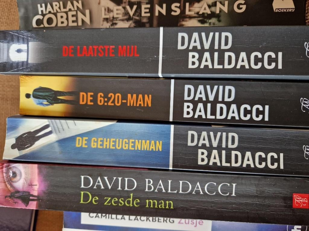 Div boeken Coben, Baldacci, Lackberg, King, Holland, Fields, Ophalen of Verzenden, Zo goed als nieuw
