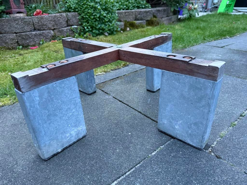 Onderstel regenton hardhout en ijzer 20 cm hoog, Ophalen, Zo goed als nieuw, Minder dan 2 meter, 80 mm of meer