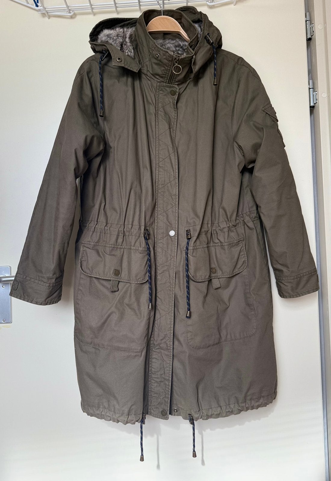 Groene winterjas Esprit xl, Ophalen of Verzenden, Zo goed als nieuw, Maat 46/48 (XL) of groter, Groen