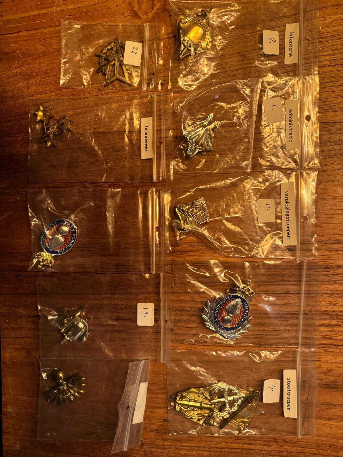 Diverse militaire insignes en emblemen, Ophalen of Verzenden, Overige soorten, Overige gebieden, Embleem of Badge