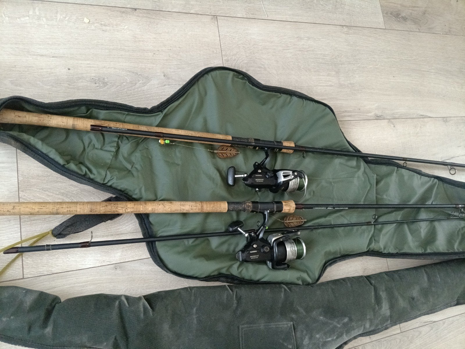 Karperhengels met molens in foudraal - Complete set, Watersport en Boten, Hengelsport | Karpervissen, Ophalen, Gebruikt, Complete set