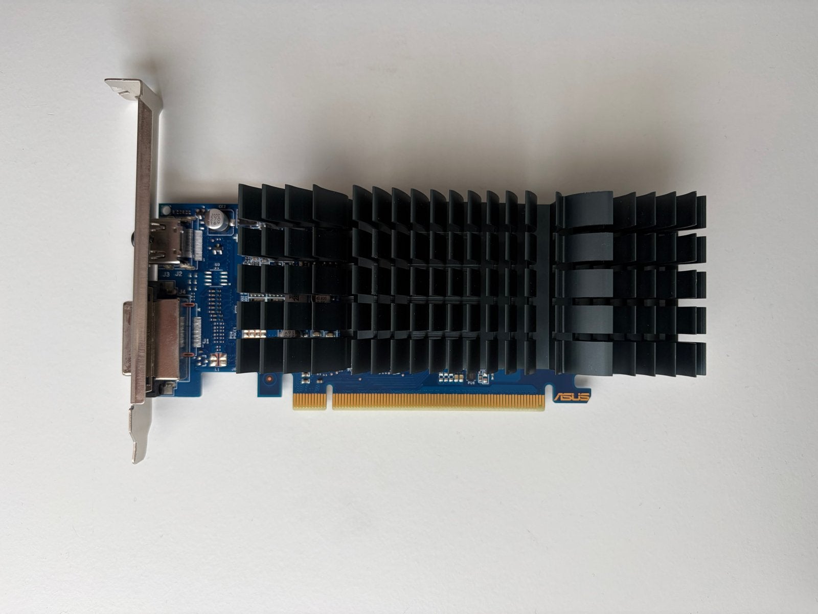 ASUS GeForce GT 1030 2GB GDDR5 Grafische Kaart, Computers en Software, Videokaarten, Ophalen, PCI-Express 3, HDMI, Nvidia