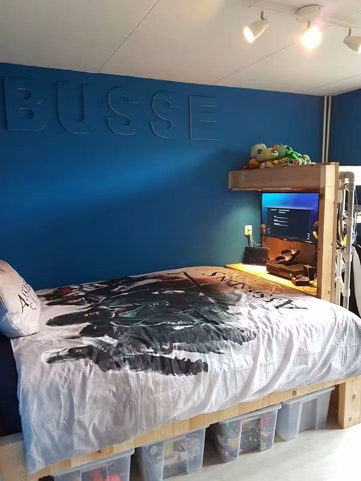 Bed met mediahoek, kast en wandmeubel van gerecycled hout, Ophalen, Gebruikt, Eenpersoons, Bruin
