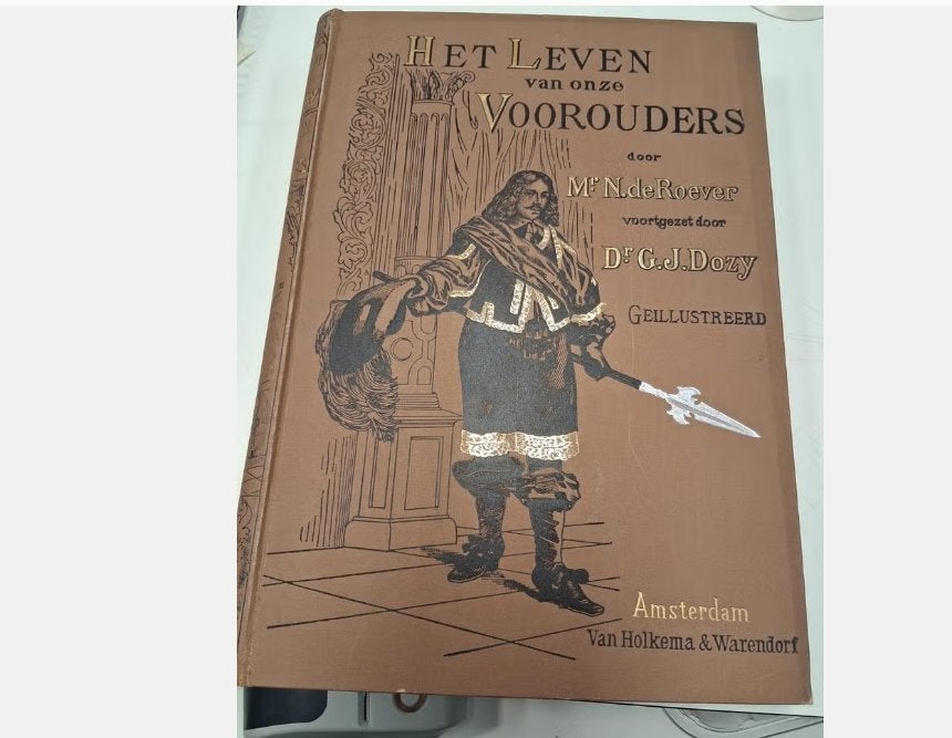 Het Leven van onze Voorouders - Historisch Boek deel 16, Boeken, Ophalen of Verzenden, Gelezen