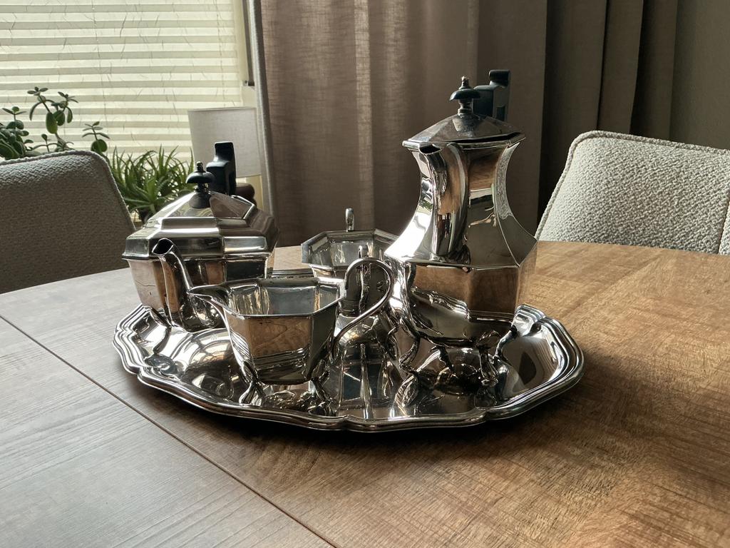 Zwaar verzilverd Koffie en Thee servies, Huis en Inrichting, Woonaccessoires | Dienbladen, Ophalen of Verzenden, Zo goed als nieuw