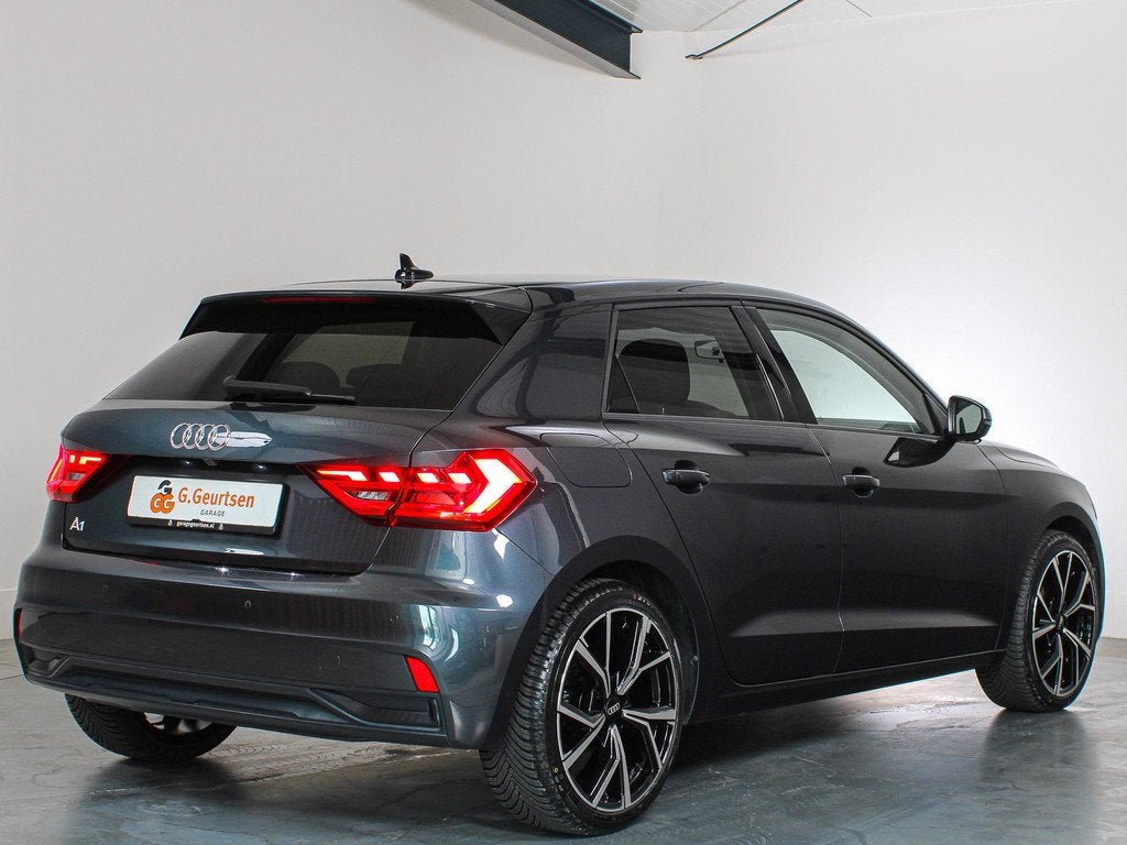 Audi A1 Sportback 30 TFSI Advanced epic Stoelverwarming, App, Auto's, Audi, Stof, 116 pk, Bedrijf, 1100 kg