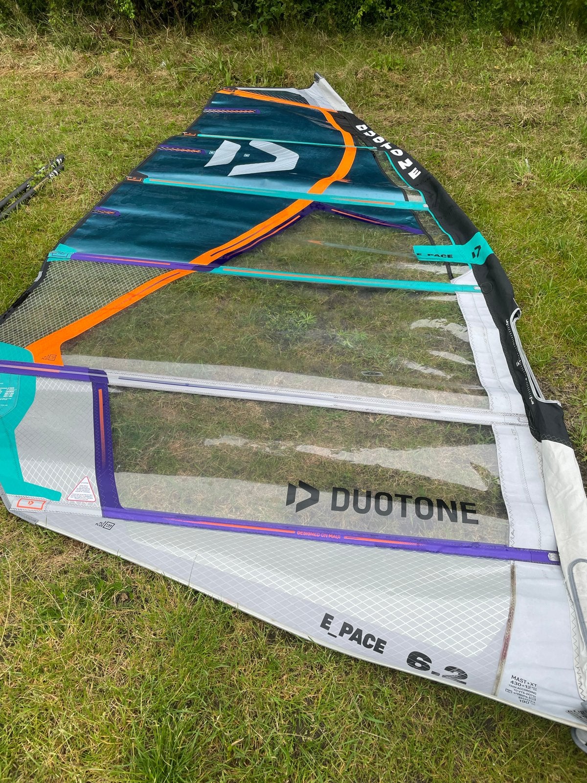 Duotone E_PACE 6.2 windsurfzeil met mast en giek, Met giek, 5 tot 6.5 m², Ophalen of Verzenden, Zo goed als nieuw