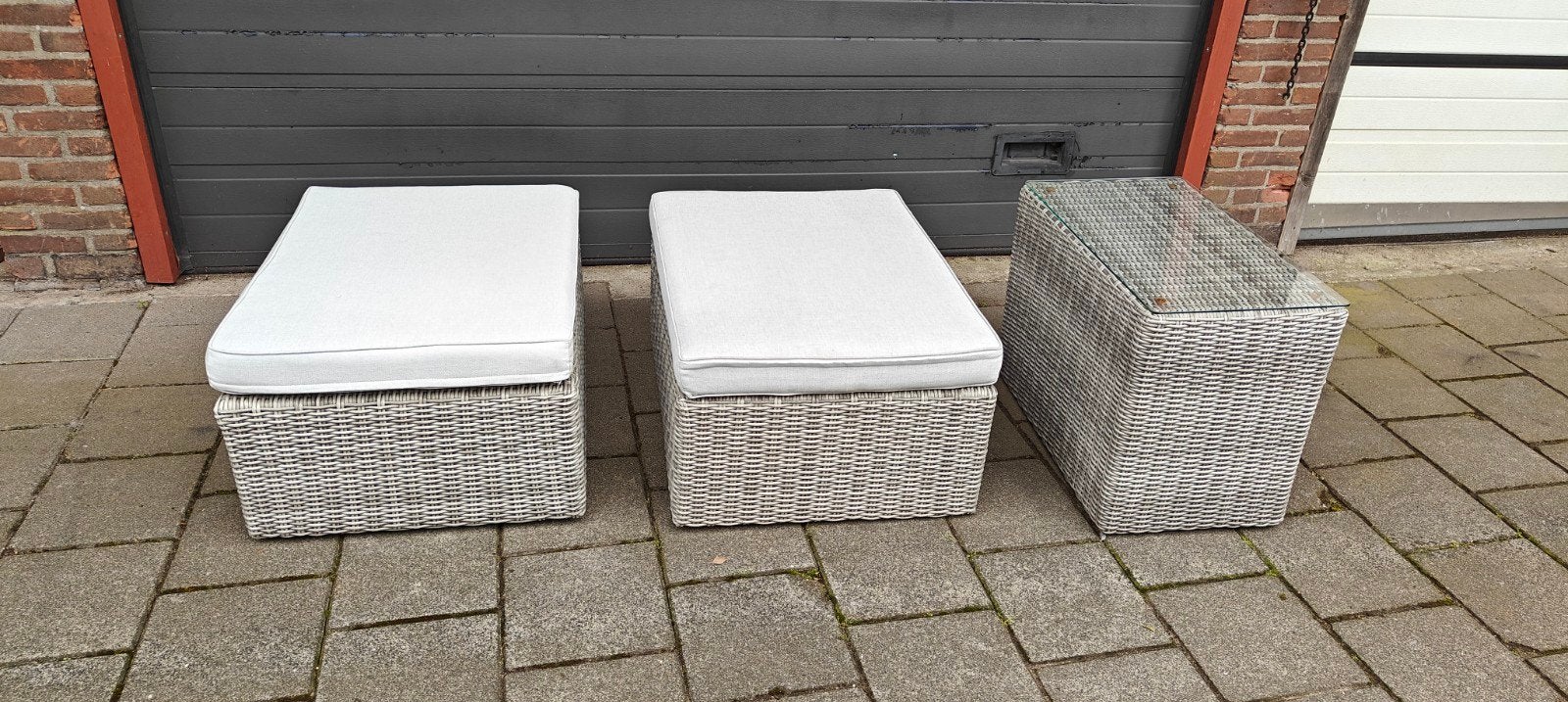 Wicker Hockers  met kussens Hocker met glasplaat, Ophalen, Gebruikt, Wicker, Hocker