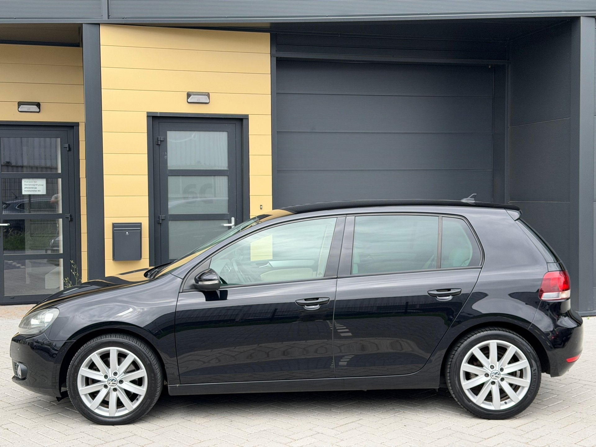 Volkswagen Golf 1.8 TSI Comfortline - 160PK - Climate - Crui, Voorwielaandrijving, Gebruikt, Beige, Zwart