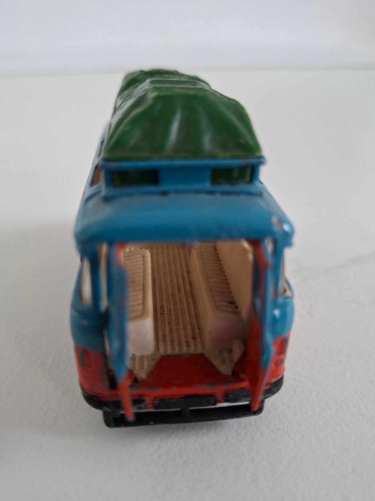 Vintage Corgi Toys Commer  Holiday Camp Special Camper Bus, Hobby en Vrije tijd, Modelauto's | 1:50, Ophalen of Verzenden, Gebruikt