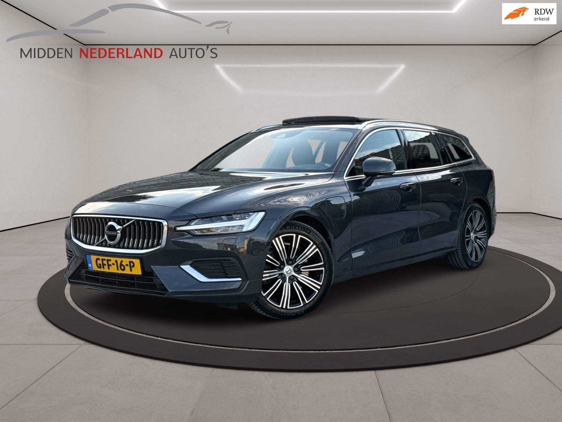 Volvo V60 2.0 T8 Twin Engine AWD R-Design * INSCRIPTION * HU, Automaat, Euro 6, 4 cilinders, Vierwielaandrijving