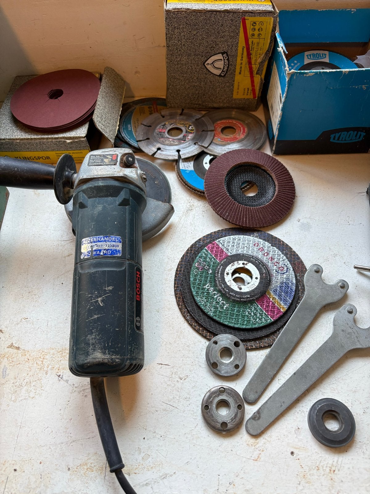 Bosch Haakse Slijpmachine met Accessoires, Ophalen, Gebruikt, Minder dan 700 watt, Haakse handslijpmachine