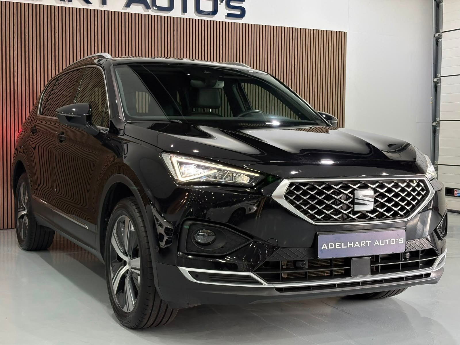SEAT Tarraco 1.4 TSI e-Hybrid PHEV Xperience Business Intens, Auto's, Dealer onderhouden, Gebruikt, 4 cilinders, Zwart