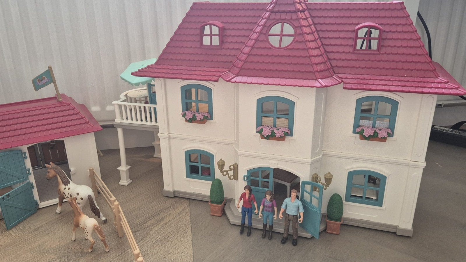 Schleich Paardenstal en Groot Huis met veel accessoires, Kinderen en Baby's, Speelgoed | Poppenhuizen, Ophalen of Verzenden, Gebruikt