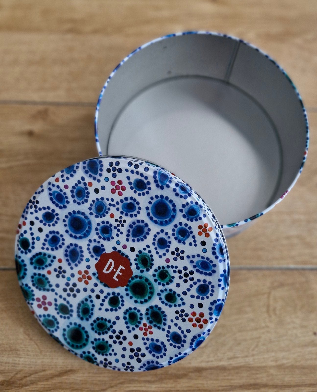 Douwe Egberts Koekblik Indigo Dutch Dots Rond Ø 20x9 cm, Ophalen of Verzenden