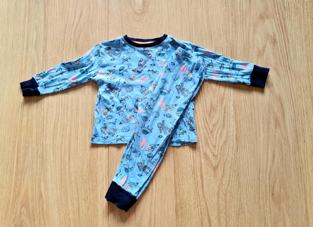 Katoenen pyjama maat 92, Kinderen en Baby's, Kinderkleding | Maat 92, Ophalen of Verzenden, Zo goed als nieuw, Jongen, Nacht- of Onderkleding
