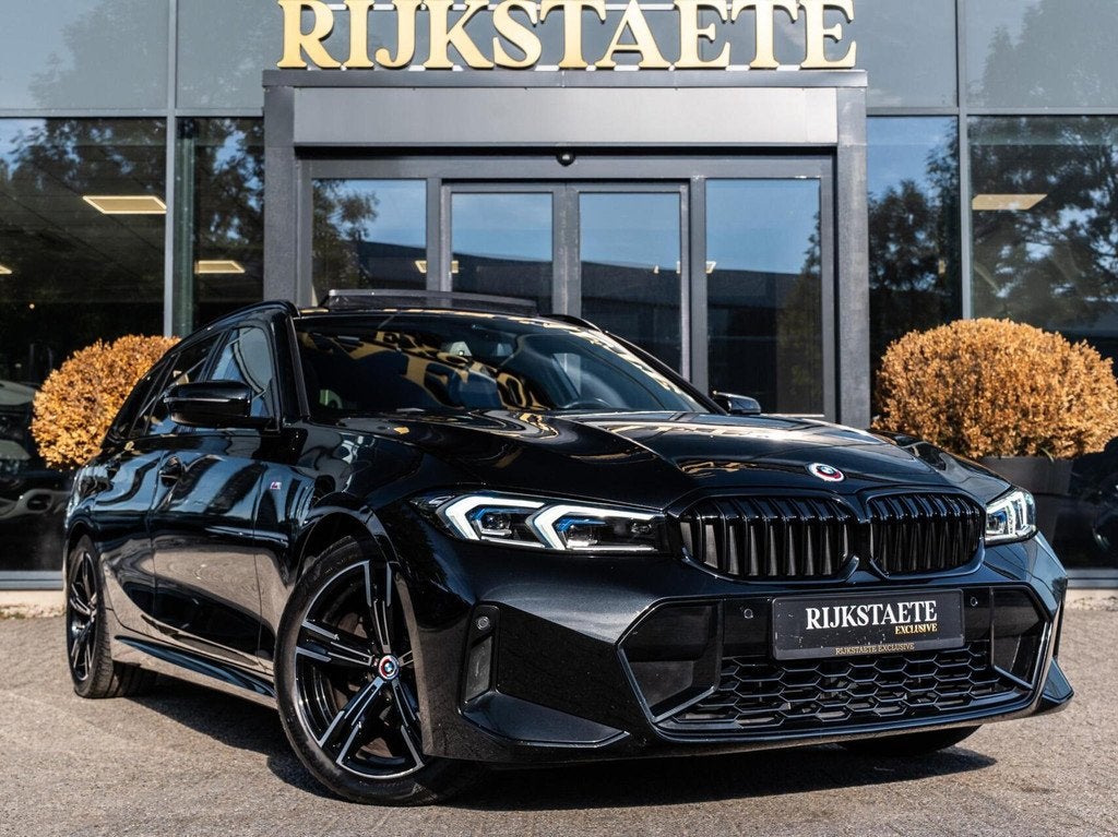 BMW 3-serie Touring 320i|PANO|CAMERA|18''|CARPLAY|M-PAKKET, Auto's, Automaat, 1998 cc, Gebruikt, 4 cilinders