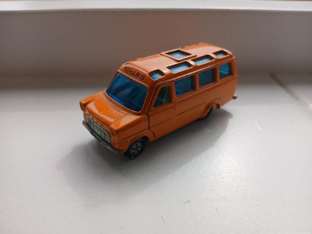 Ford Transit MkI Schoolbus van Siku 1/55 V334, Hobby en Vrije tijd, Modelauto's | 1:50, Ophalen of Verzenden, Zo goed als nieuw