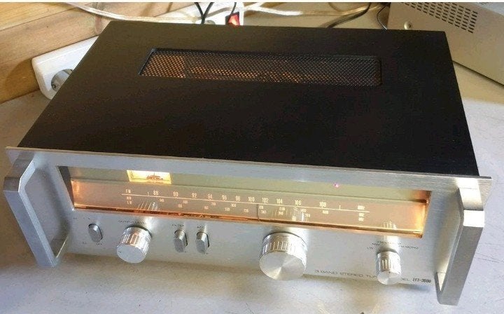 Eurofunk tuner eft-2000 zeldzaam zie fotos, Ophalen of Verzenden, Analoog