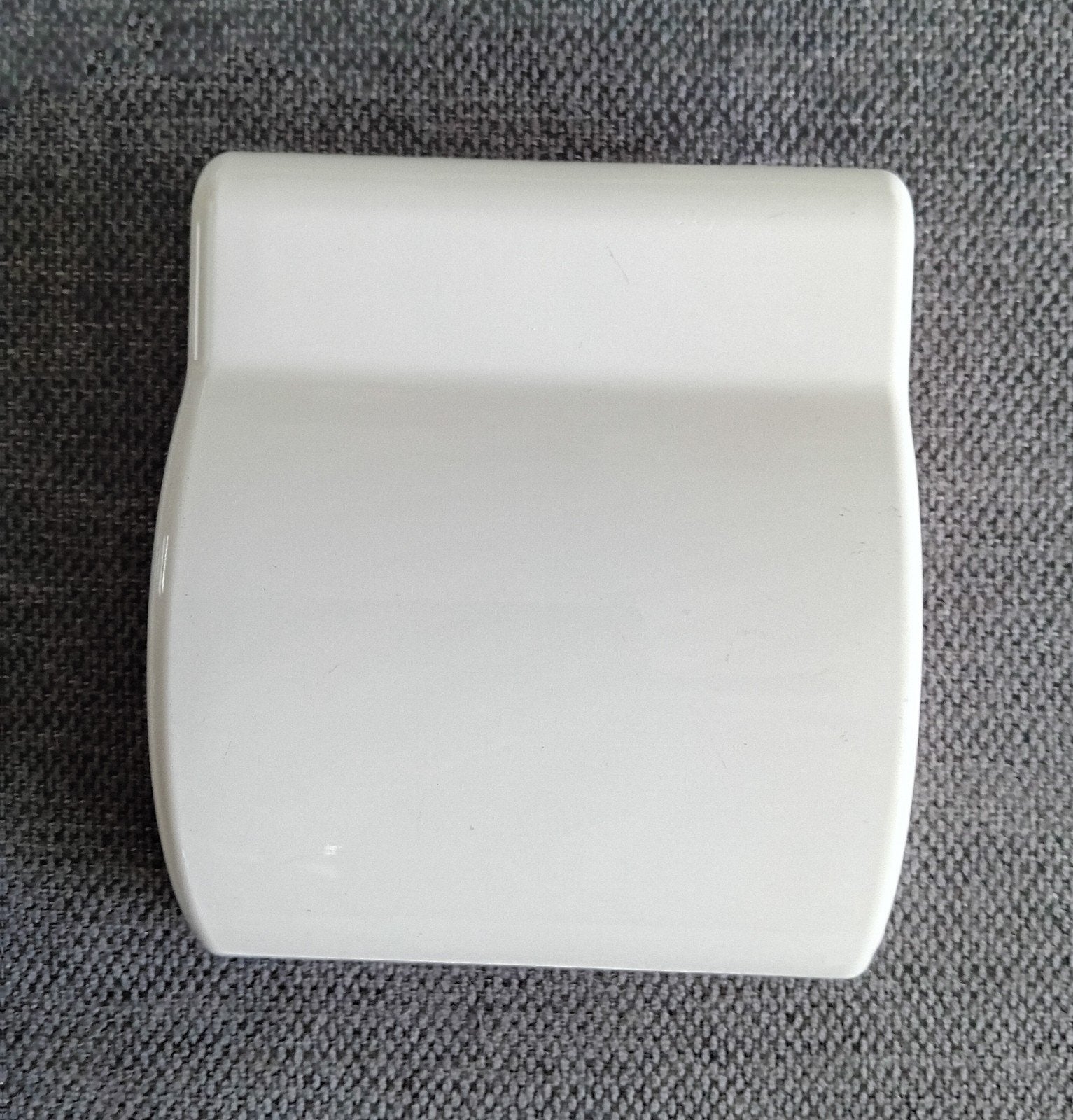 Witte kunststof houder voor toiletpapier, Ophalen of Verzenden, Zo goed als nieuw, Wit, Kunststof